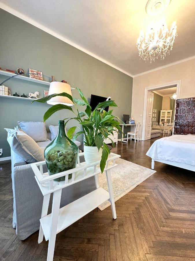 The Spot With Green Chair - Cozy Space Near Danube Будапеща Екстериор снимка